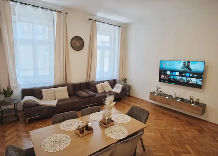 In Stylish & Cozy I Self Check-in Apartamento