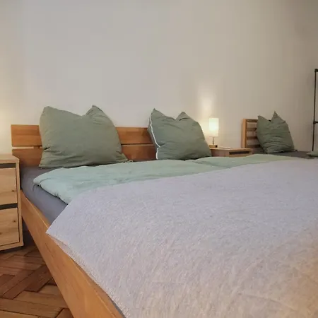 In Stylish & Cozy I Self Check-in