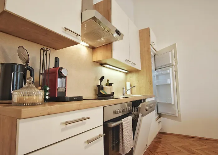 In Stylish & Cozy I Self Check-in