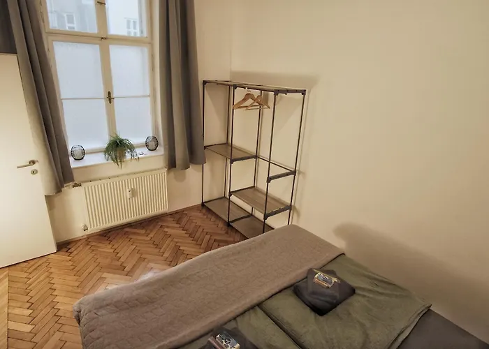 In Stylish & Cozy I Self Check-in *